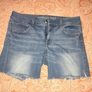 MIDI American Eagle jean shorts